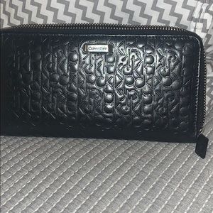 Calvin Klein Leather Zip Around Wallet